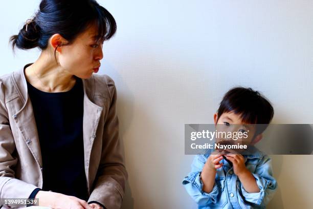 mother and little son - japan mom and son stock pictures, royalty-free photos & images