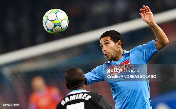 Napoli's Uruguayan midfielder Walter Alejandro Guevara Gargano vies for the ball with Chelsea's Brazilian midfielder Ramires, during their UEFA...