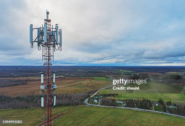 communications tower - antenna aerial stock pictures, royalty-free photos & images