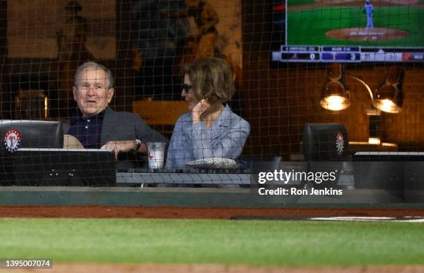Bushside Ranger Laura 91 George And Laura Bush Texas Rangers Photos & High Res Pictures ...
