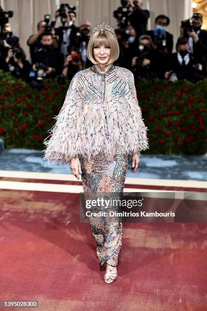 Anna Wintour attends The 2022 Met Gala Celebrating "In America: An Anthology of Fashion" at The Metropolitan Museum of Art on May 02, 2022 in New...