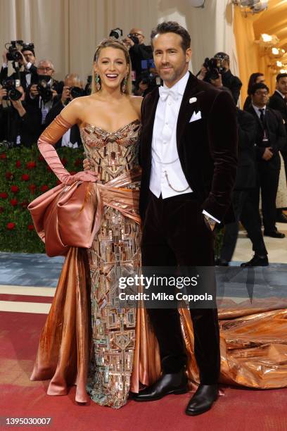 Met Gala Co-Chairs Blake Lively and Ryan Reynolds attend The 2022 Met Gala Celebrating "In America: An Anthology of Fashion" at The Metropolitan...