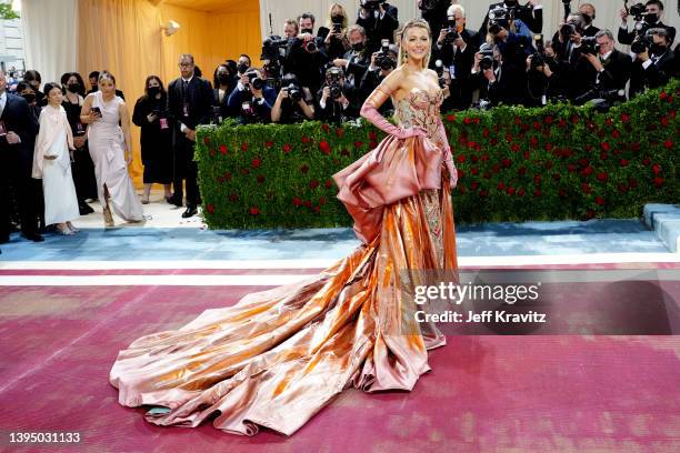 Blake Lively attends The 2022 Met Gala Celebrating "In America: An Anthology of Fashion" at The Metropolitan Museum of Art on May 02, 2022 in New...