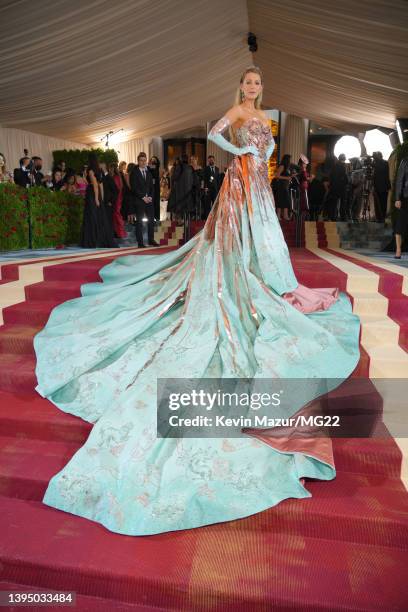 Blake Lively arrives at The 2022 Met Gala Celebrating "In America: An Anthology of Fashion" at The Metropolitan Museum of Art on May 02, 2022 in New...