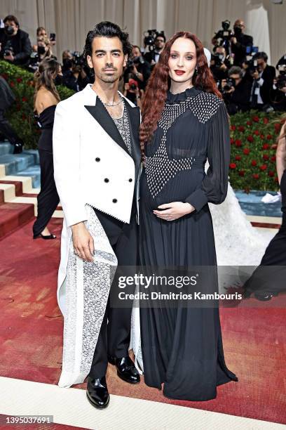 Joe Jonas and Sophie Turner attend The 2022 Met Gala Celebrating "In America: An Anthology of Fashion" at The Metropolitan Museum of Art on May 02,...