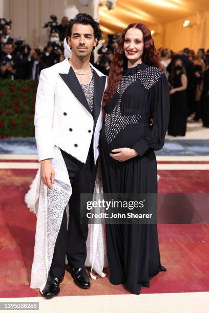 Joe Jonas and Sophie Turner attend The 2022 Met Gala Celebrating "In America: An Anthology of Fashion" at The Metropolitan Museum of Art on May 02,...