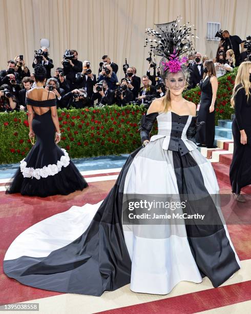 Sarah Jessica Parker attends The 2022 Met Gala Celebrating "In America: An Anthology of Fashion" at The Metropolitan Museum of Art on May 02, 2022 in...