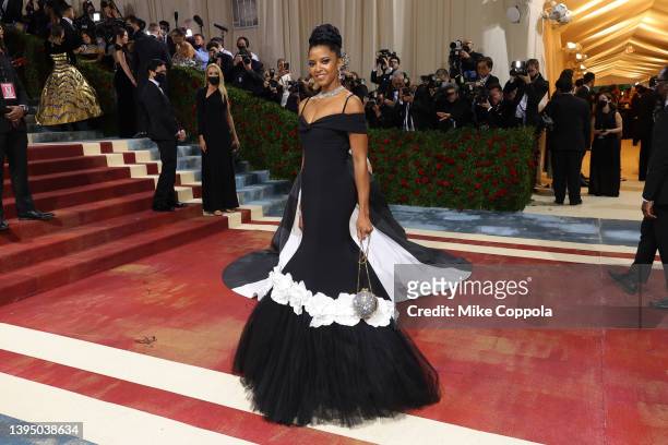 Renée Elise Goldsberry attends The 2022 Met Gala Celebrating "In America: An Anthology of Fashion" at The Metropolitan Museum of Art on May 02, 2022...