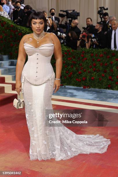 Paloma Elsesser attends The 2022 Met Gala Celebrating "In America: An Anthology of Fashion" at The Metropolitan Museum of Art on May 02, 2022 in New...