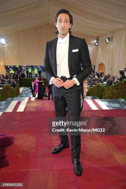 Adrien Brody arrives at The 2022 Met Gala Celebrating "In America: An Anthology of Fashion" at The Metropolitan Museum of Art on May 02, 2022 in New...
