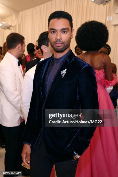 Regé-Jean Page arrives at The 2022 Met Gala Celebrating "In America: An Anthology of Fashion" at The Metropolitan Museum of Art on May 02, 2022 in...