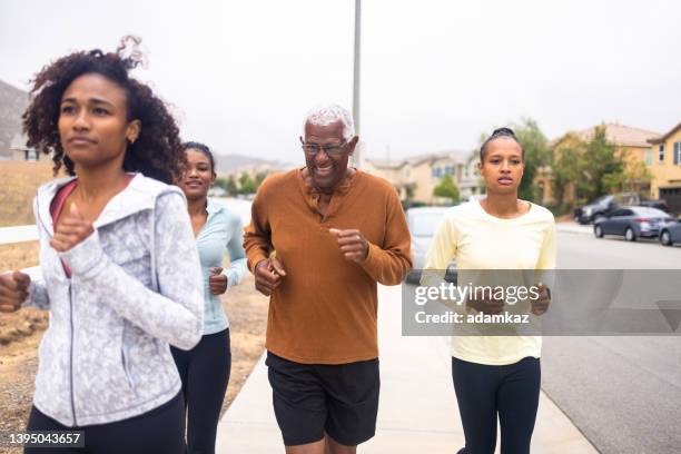 Distance Running Family 3,050 Long Distance Family Stock Photos, High-Res Pictures, and Images ...