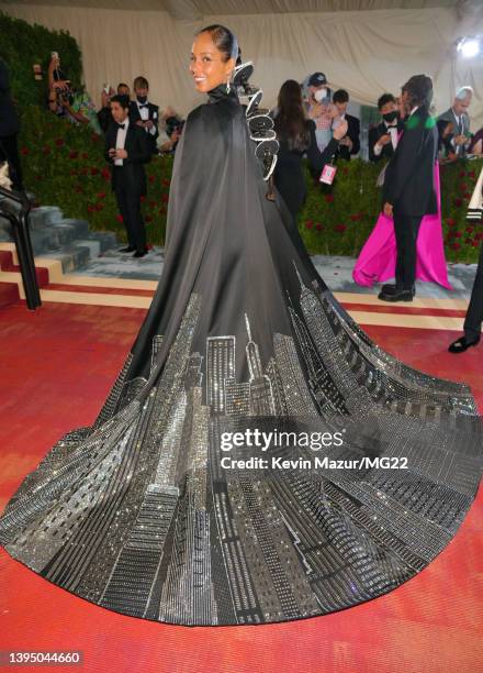 Alicia Keys arrives at The 2022 Met Gala Celebrating "In America: An Anthology of Fashion" at The Metropolitan Museum of Art on May 02, 2022 in New...