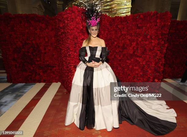 Sarah Jessica Parker attends The 2022 Met Gala Celebrating "In America: An Anthology of Fashion" at The Metropolitan Museum of Art on May 02, 2022 in...