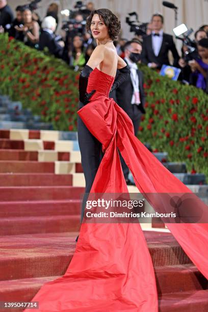 Shalom Harlow attends The 2022 Met Gala Celebrating "In America: An Anthology of Fashion" at The Metropolitan Museum of Art on May 02, 2022 in New...