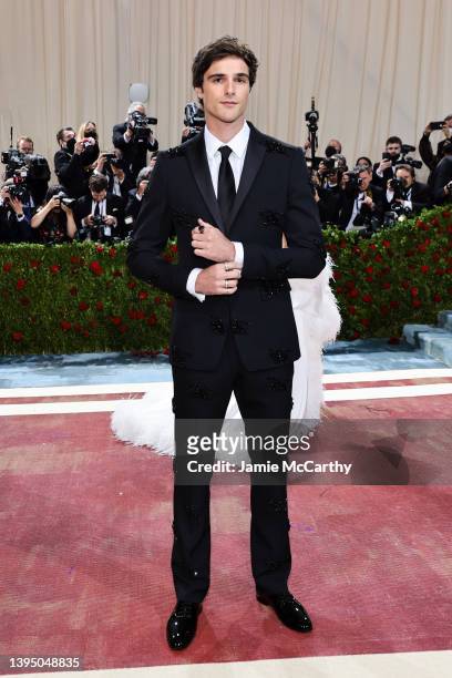 Jacob Elordi attends The 2022 Met Gala Celebrating "In America: An Anthology of Fashion" at The Metropolitan Museum of Art on May 02, 2022 in New...