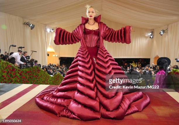 Gigi Hadid arrives at The 2022 Met Gala Celebrating "In America: An Anthology of Fashion" at The Metropolitan Museum of Art on May 02, 2022 in New...