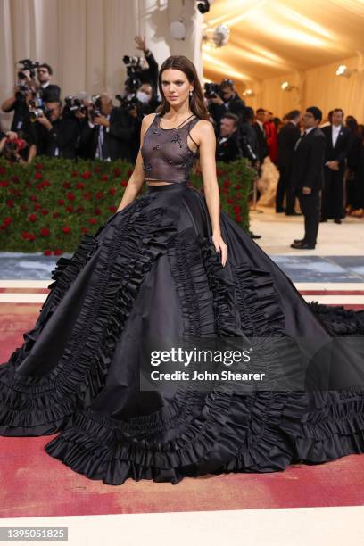 Kendall Jenner attends The 2022 Met Gala Celebrating "In America: An Anthology of Fashion" at The Metropolitan Museum of Art on May 02, 2022 in New...