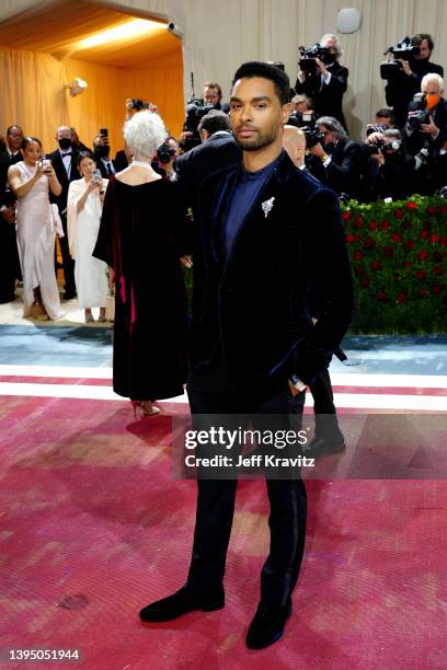 Regé-Jean Page attends The 2022 Met Gala Celebrating "In America: An Anthology of Fashion" at The Metropolitan Museum of Art on May 02, 2022 in New...