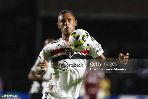 Marquinhos of Sao Paulo controls the ball during the match between Sao Paulo and Santos as part of Brasileirao Series A 2022 at Morumbi Stadium on...