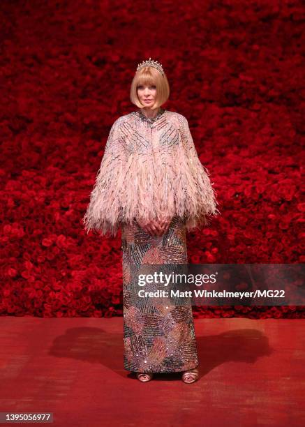 Vogue Editor-in-Chief Anna Wintour attends The 2022 Met Gala Celebrating "In America: An Anthology of Fashion" at The Metropolitan Museum of Art on...