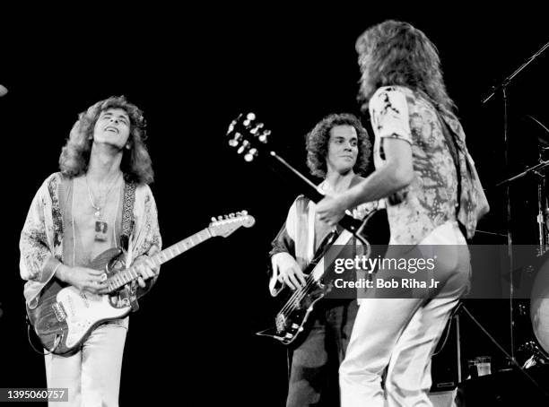 Musician Peter Frampton performs in concert at the Forum, December 7, 1976 in Inglewood, California.