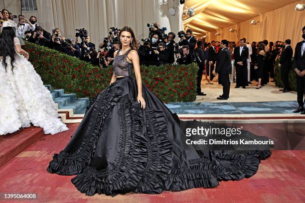 Kendall Jenner attends The 2022 Met Gala Celebrating "In America: An Anthology of Fashion" at The Metropolitan Museum of Art on May 02, 2022 in New...