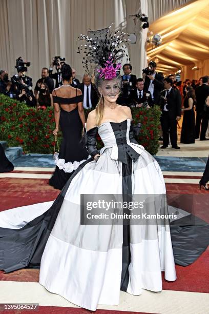 Sarah Jessica Parker attends The 2022 Met Gala Celebrating "In America: An Anthology of Fashion" at The Metropolitan Museum of Art on May 02, 2022 in...