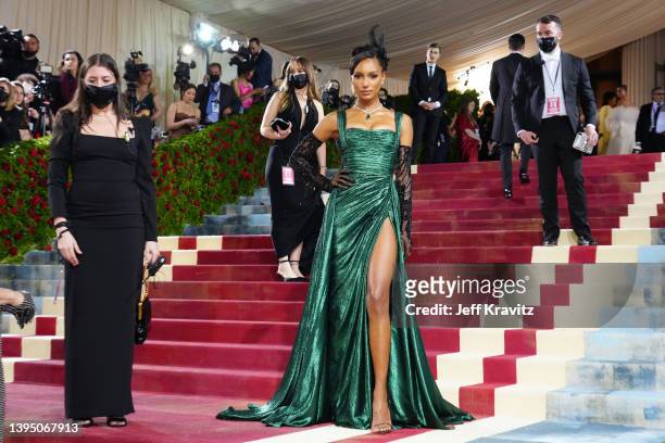Jasmine Tookes attends The 2022 Met Gala Celebrating "In America: An Anthology of Fashion" at The Metropolitan Museum of Art on May 02, 2022 in New...
