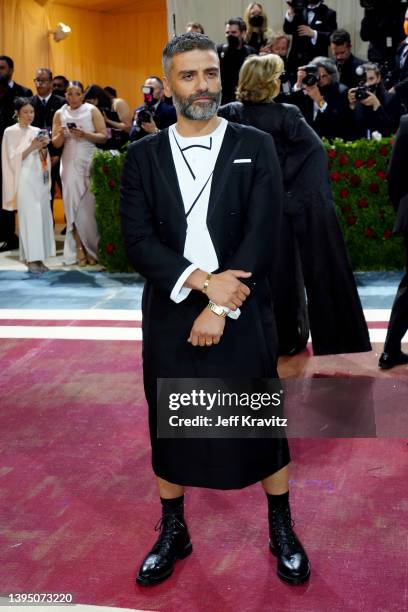 Oscar Isaac attends The 2022 Met Gala Celebrating "In America: An Anthology of Fashion" at The Metropolitan Museum of Art on May 02, 2022 in New York...