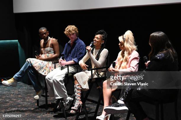 Antoni Bumba, Jack Wright, Selah Marley, Gabi DeMartino, and Sophie Beren participate in a panel discussion during The Conversationalist's POVz...
