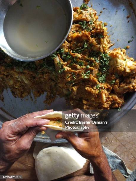 samosa prepared for iftar - samosa stock pictures, royalty-free photos & images