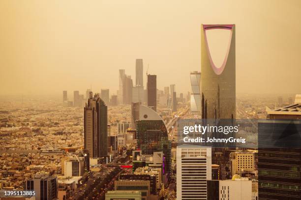 riyadh urban skyline cityscape - riyad stockfoto's en -beelden