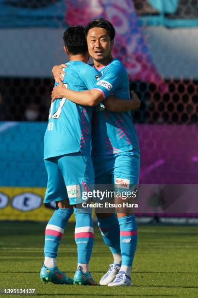 Naoyuki Fujita of Sagan Tosu celebrates scoring his side's first goal during the J.LEAGUE Meiji Yasuda J1 11th Sec. Match between Sagan Tosu and...