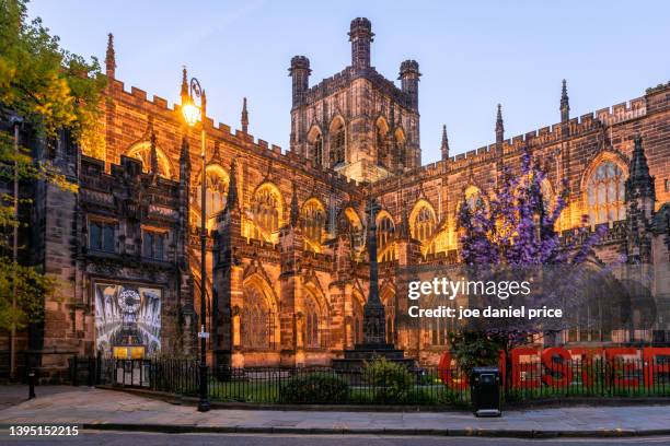 chester cathedral, chester, cheshire, england - chester england fotografías e imágenes de stock