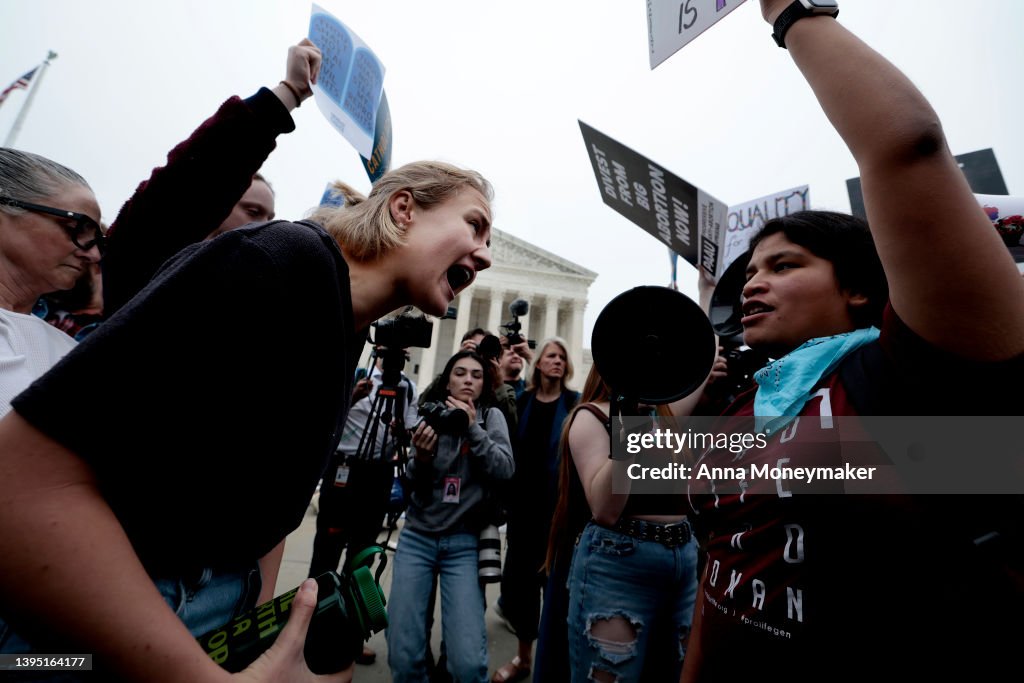 Leaked Report Indicates Supreme Court Set To Overturn Roe v. Wade