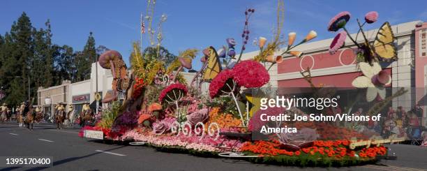 133rd Tournament of Roses, Rose Bowl Parade, Pasadena, features City of Hope Float.