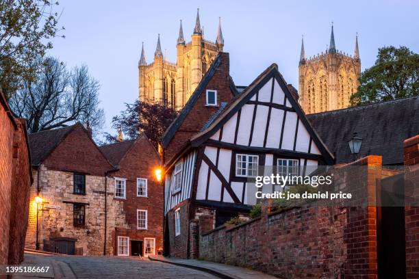 michaelgate, lincoln cathedral, lincoln, england - lincoln lincolnshire stock pictures, royalty-free photos & images