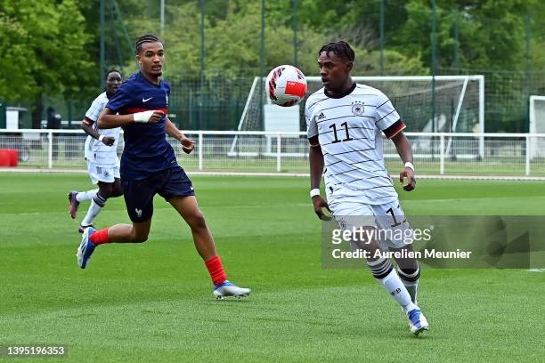 Charles Herrmann of Germany controls the ball during the international friendly match between France U16 and Germany U16 at INF Clairefontaine on May...