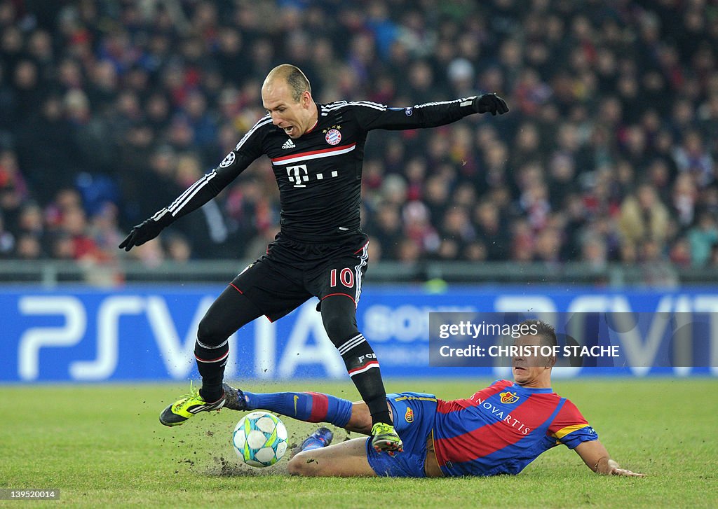 Bayern Munich's Dutch midfielder Arjen R