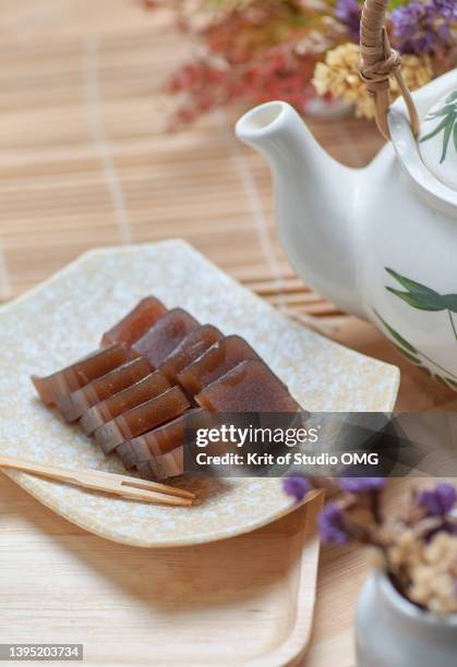 yokan the traditional japanese dessert in tea time - 羊羹 ストックフォトと画像