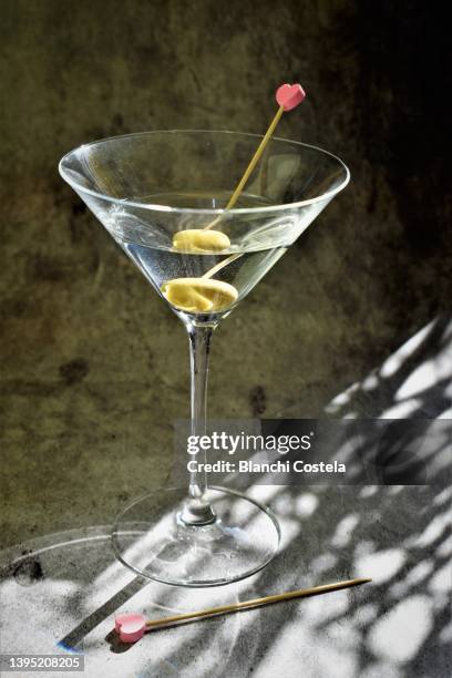 martini cocktail - martini stock pictures, royalty-free photos & images
