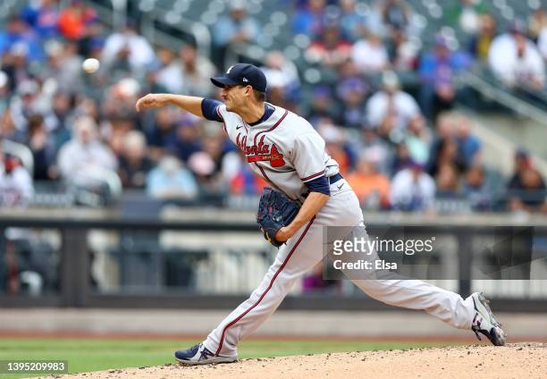 Charlie Morton of the Atlanta Braves delivers a pitch in the first inning against the New York Mets at Citi Field on May 03, 2022 in the Flushing...