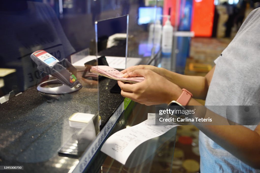 Airport currency exchange transaction