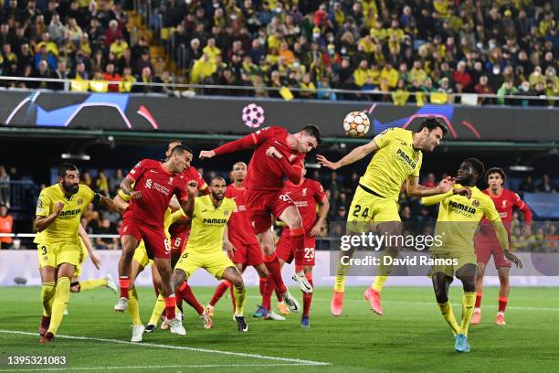 Players fight for the ball during a corner kick during the UEFA Champions League Semi Final Leg Two match between Villarreal and Liverpool at Estadio...