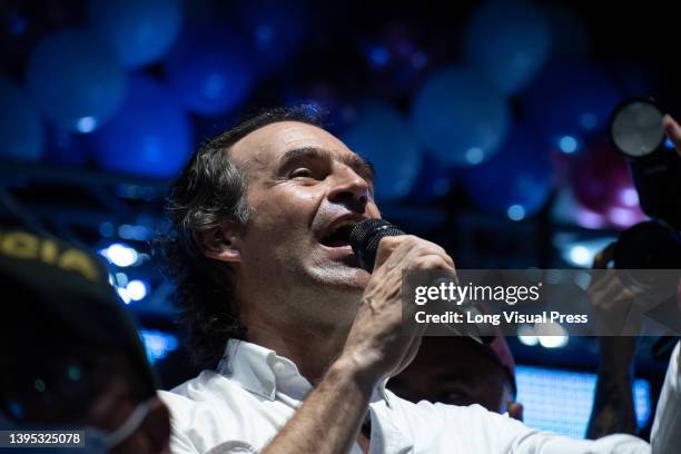 Candidate Federico Gutierrez gives a speech to supporters during the presidential campaing of right wing candidate Federico 'FICO' Gutierrez for the...