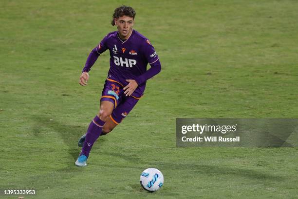 Josh Rawlins of the Glory looks to pass the ball during the A-League Mens match between Perth Glory and Melbourne City at HBF Park, on May 04 in...