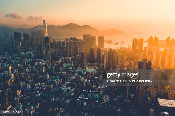 il tramonto di hong kong - esplosione demografica foto e immagini stock