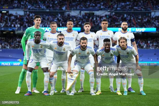 Real Madrid line up for a team photograph prior to the UEFA Champions League Semi Final Leg Two match between Real Madrid and Manchester City at...