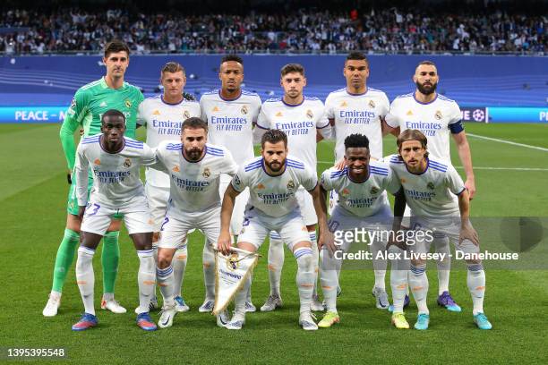The players of Real Madrid line up prior to the UEFA Champions League Semi Final Leg Two match between Real Madrid and Manchester City at Estadio...